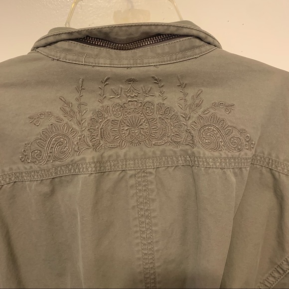 Utility Jacket - Picture 6 of 9